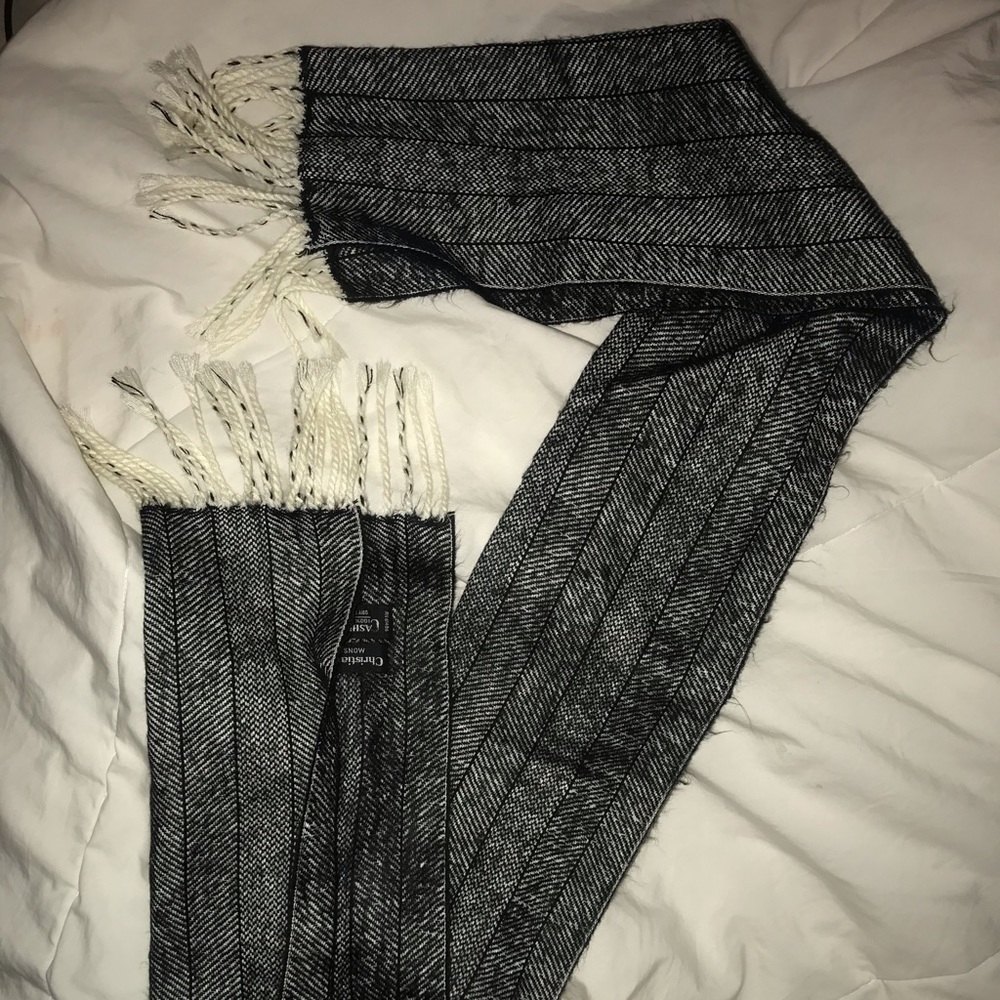 VINTAGE CHRISTIAN DIOR SCARF